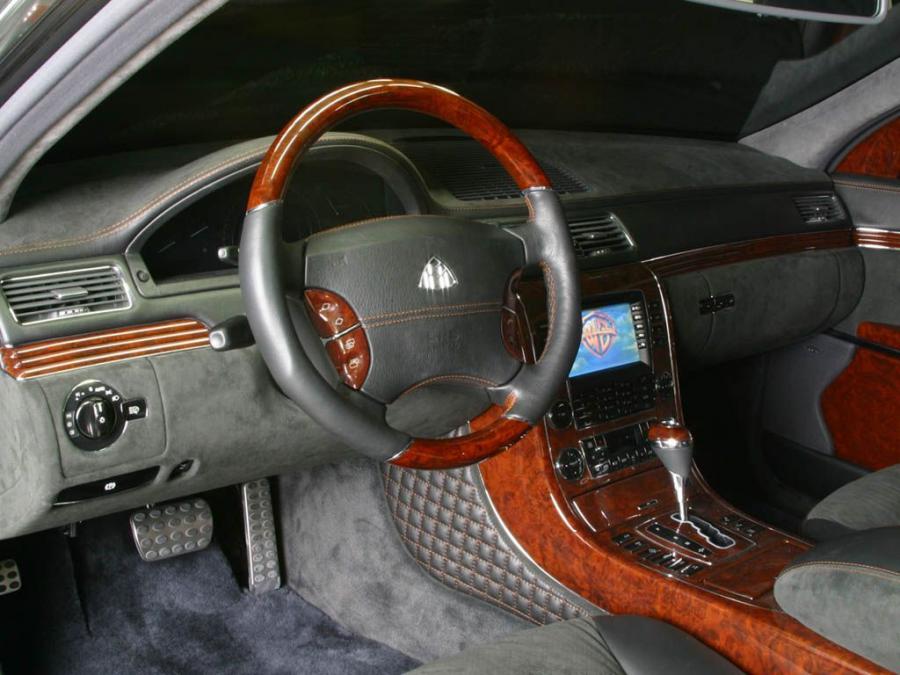 Интерьер Maybach 57 by Brabus (W240) 2004 года  (фото 11 из 13)